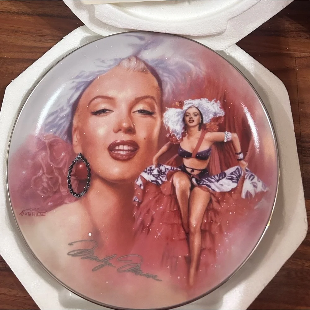 Vintage Marilyn Monroe “Shimmering Heat” Collector Plate | Bradford Exchange